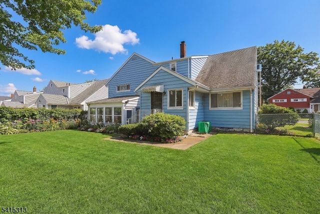 137 Voorhees St, Teaneck Twp., NJ 07666