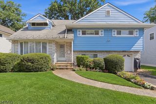 137 Voorhees St, Teaneck Twp., NJ 07666