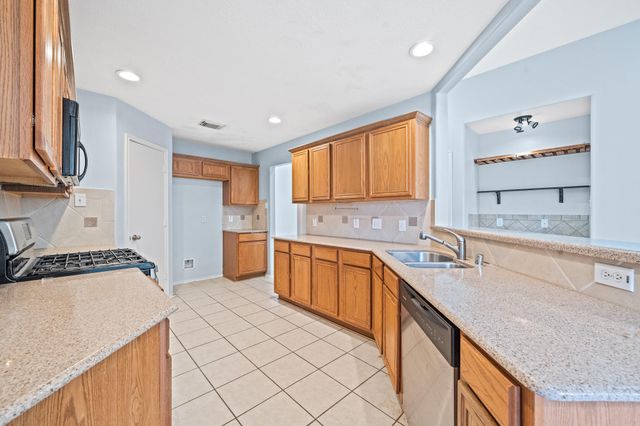 11018 Warath Oak Court, Houston, TX 77065