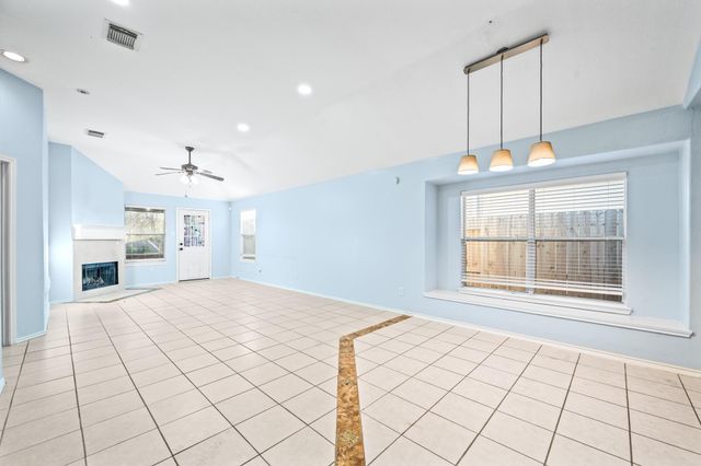 11018 Warath Oak Court, Houston, TX 77065