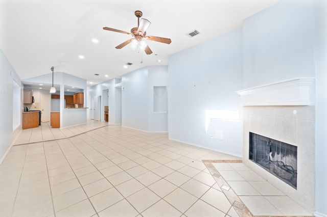 11018 Warath Oak Court, Houston, TX 77065