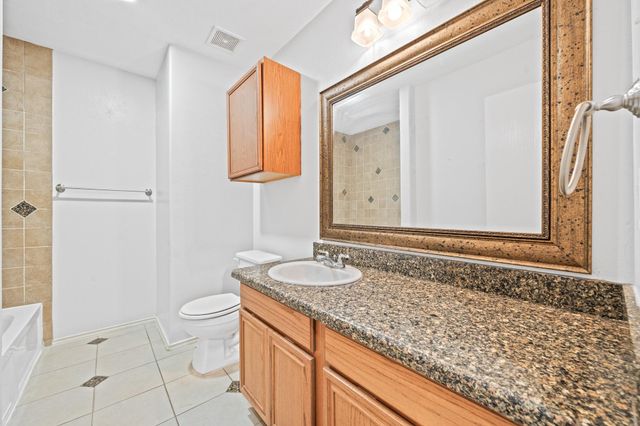 11018 Warath Oak Court, Houston, TX 77065