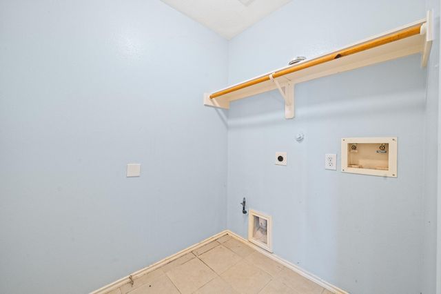 11018 Warath Oak Court, Houston, TX 77065