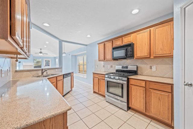 11018 Warath Oak Court, Houston, TX 77065