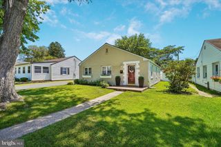 30 NORMAN ST, Aston, PA 19014