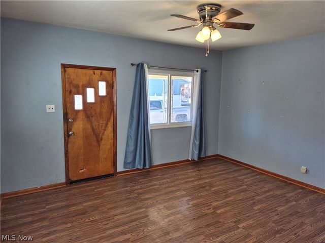 1002 Second Avenue, New Cumberland, WV 26047