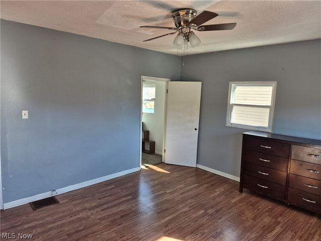 1002 Second Avenue, New Cumberland, WV 26047