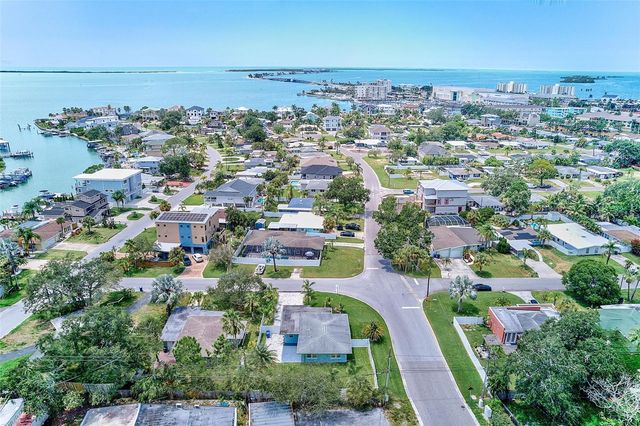 2425 BAYWOOD DRIVE E, Dunedin, FL 34698