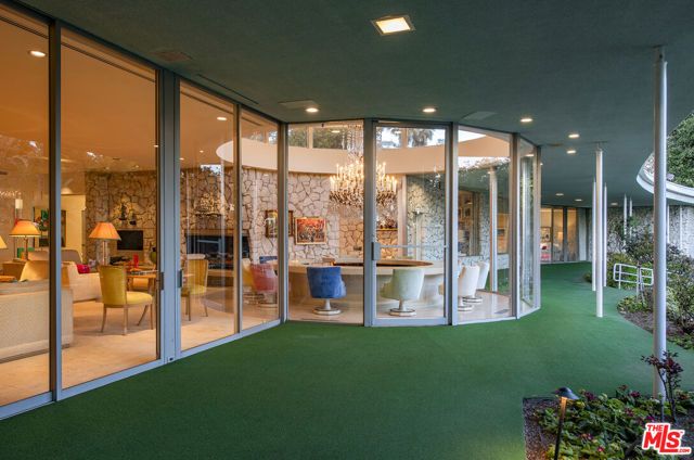 409 Drury Lane, Beverly Hills, CA 90210