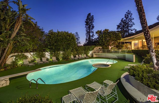 409 Drury Lane, Beverly Hills, CA 90210