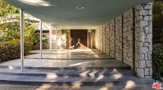 409 Drury Lane, Beverly Hills, CA 90210