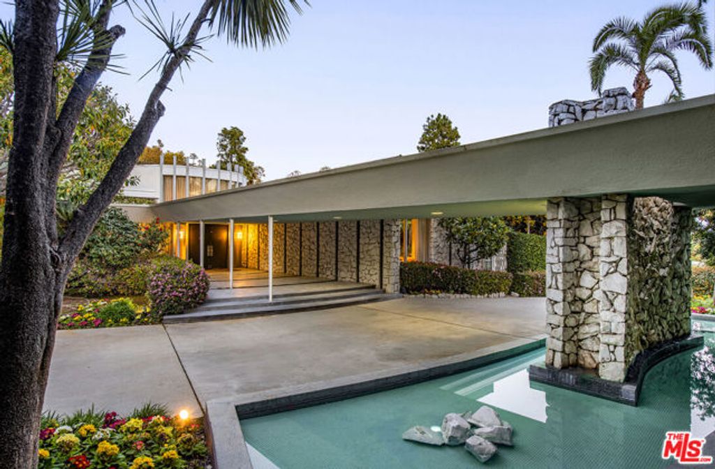 409 Drury Lane, Beverly Hills, CA 90210