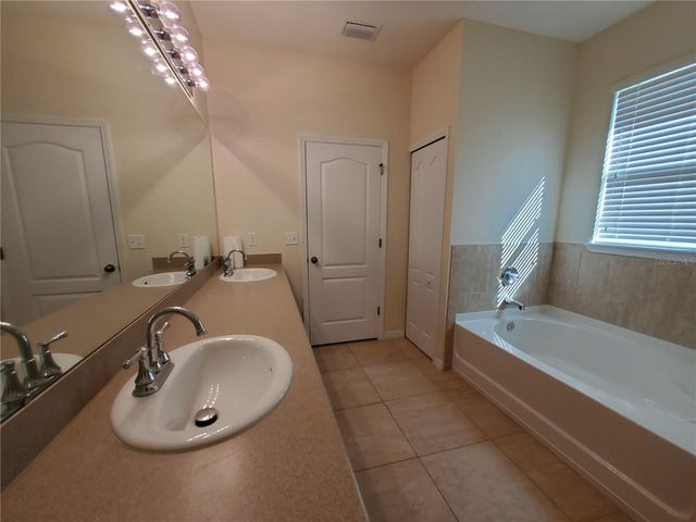 4222 GRANITE GLEN LOOP, Wesley Chapel, FL 33544