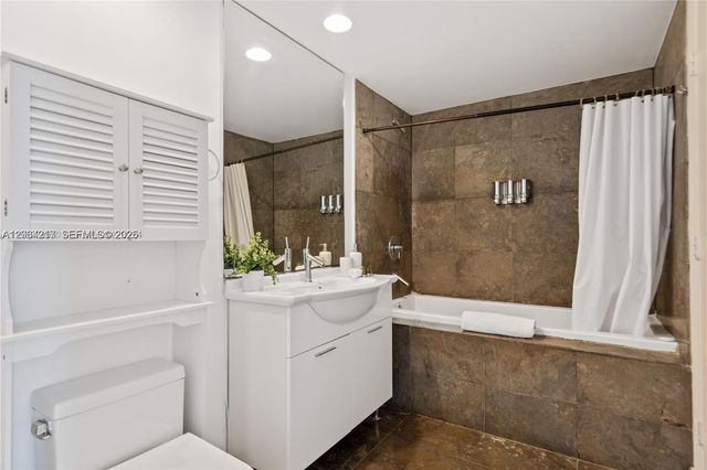 485 Brickell Ave 2311, Miami, FL 33131