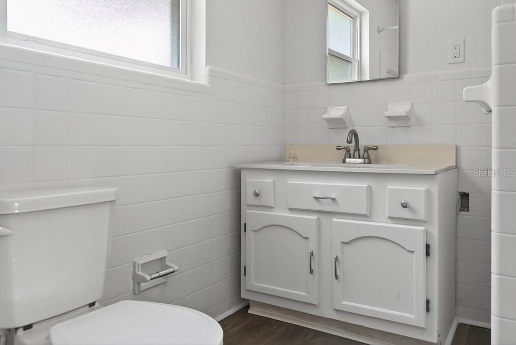 Image 24 of property listing at 714 KANKAKEE LANE, Orlando, FL 32807