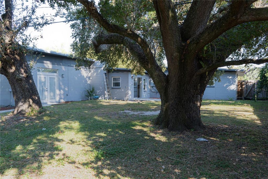 Image 32 of property listing at 714 KANKAKEE LANE, Orlando, FL 32807