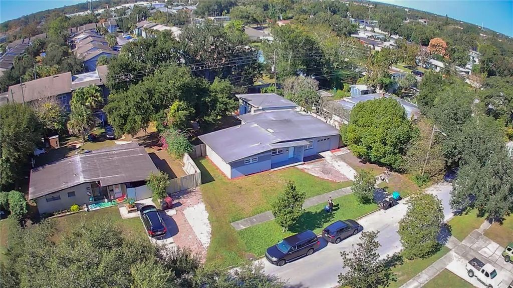 Image 37 of property listing at 714 KANKAKEE LANE, Orlando, FL 32807