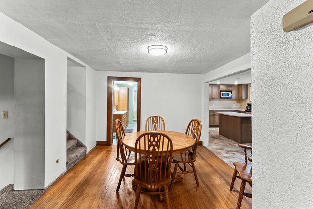 404 1st Avenue, Hampton, IL 61256