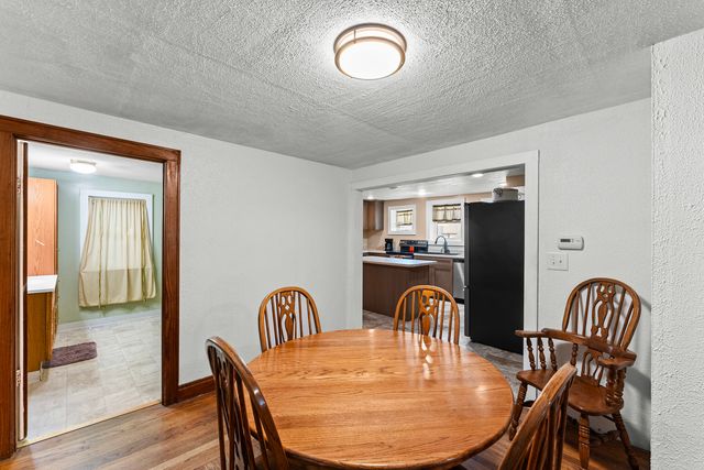 404 1st Avenue, Hampton, IL 61256