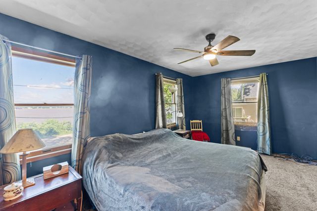 404 1st Avenue, Hampton, IL 61256