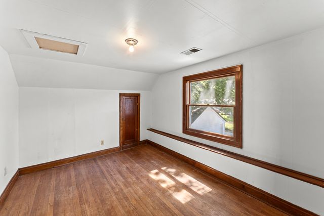 404 1st Avenue, Hampton, IL 61256