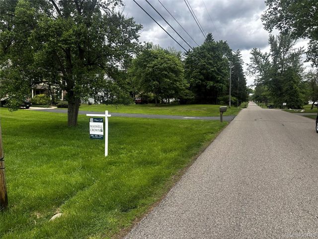 20099 Purlingbrook Street, Livonia, MI 48152