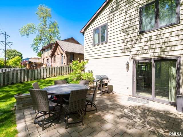 3612 W CHARTWELL Road, Peoria, IL 61614