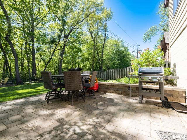 3612 W CHARTWELL Road, Peoria, IL 61614