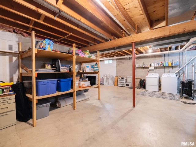 3612 W CHARTWELL Road, Peoria, IL 61614