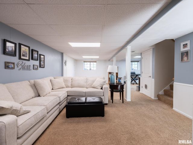 3612 W CHARTWELL Road, Peoria, IL 61614