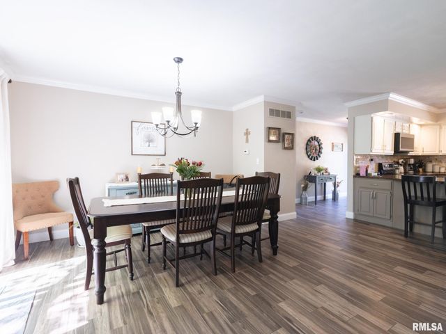 3612 W CHARTWELL Road, Peoria, IL 61614