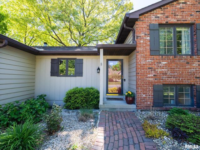 3612 W CHARTWELL Road, Peoria, IL 61614