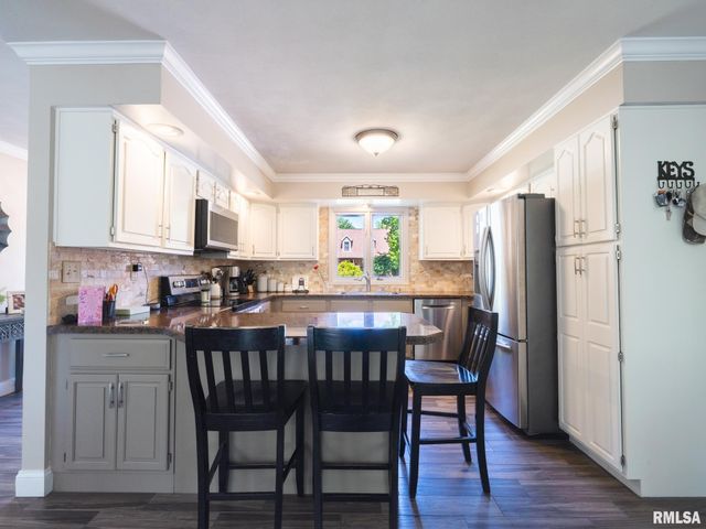 3612 W CHARTWELL Road, Peoria, IL 61614