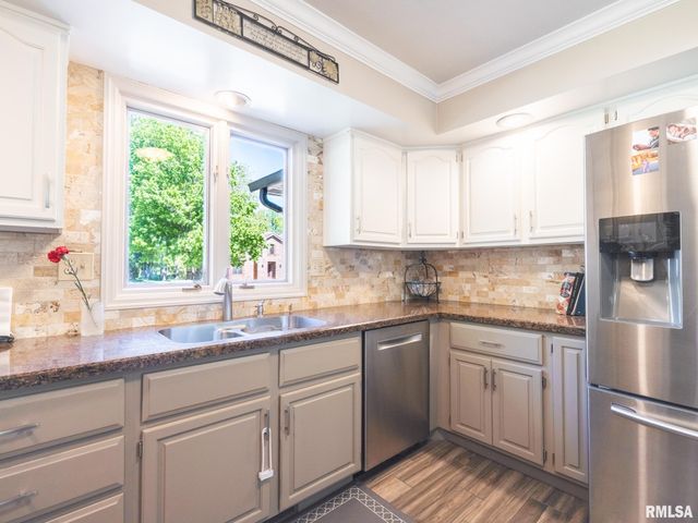 3612 W CHARTWELL Road, Peoria, IL 61614