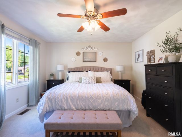 3612 W CHARTWELL Road, Peoria, IL 61614