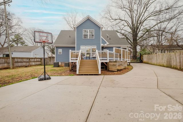 2711 Clemson Avenue, Charlotte, NC 28205