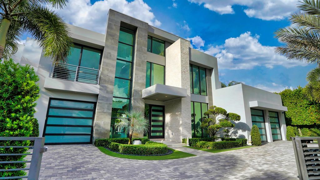 862 NE 33rd Street, Boca Raton, FL 33431
