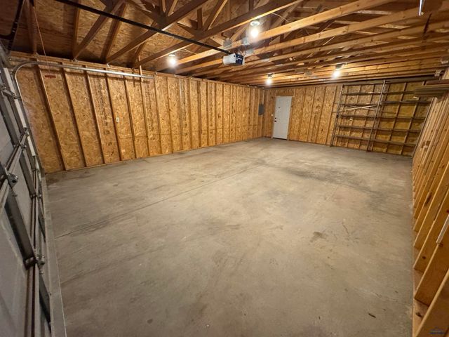 1133 BLAINE AVE, Rapid City, SD 57701