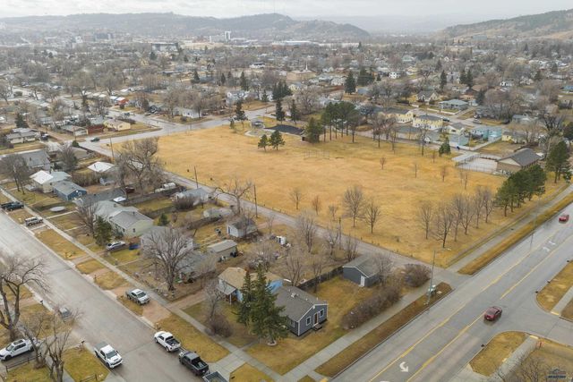 1133 BLAINE AVE, Rapid City, SD 57701