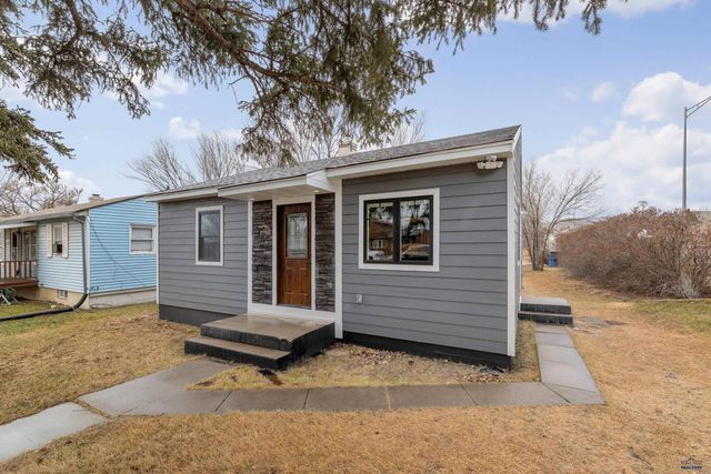 1133 BLAINE AVE, Rapid City, SD 57701