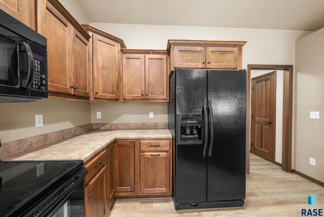 2809 S Lucerne Ave, Sioux Falls, SD 57106