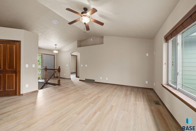 2809 S Lucerne Ave, Sioux Falls, SD 57106