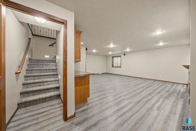 2809 S Lucerne Ave, Sioux Falls, SD 57106
