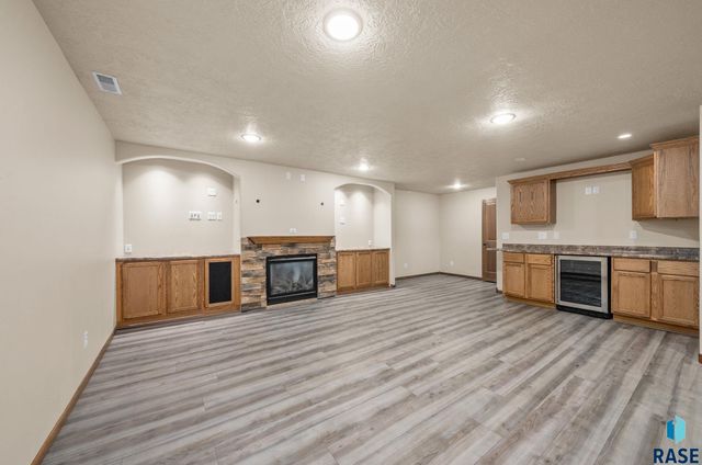 2809 S Lucerne Ave, Sioux Falls, SD 57106