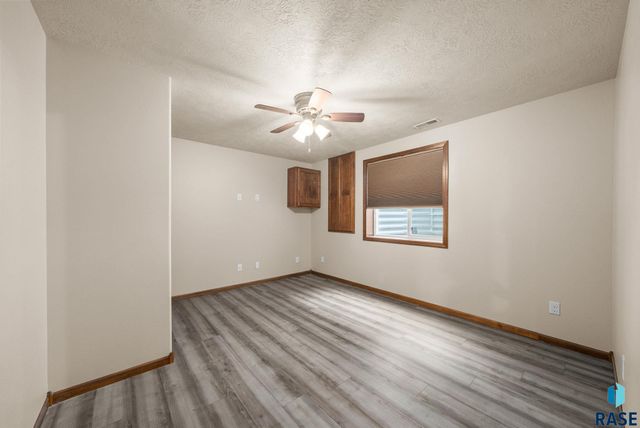 2809 S Lucerne Ave, Sioux Falls, SD 57106