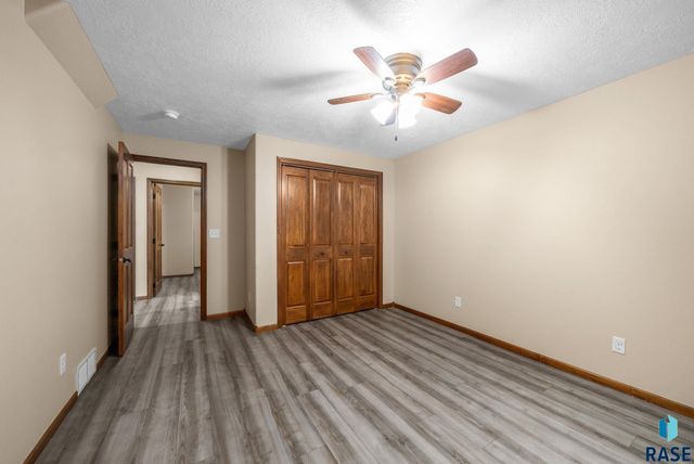 2809 S Lucerne Ave, Sioux Falls, SD 57106