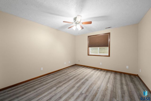 2809 S Lucerne Ave, Sioux Falls, SD 57106