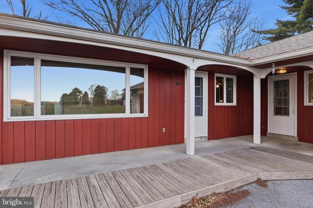 1437 LITITZ RD, Manheim, PA 17545