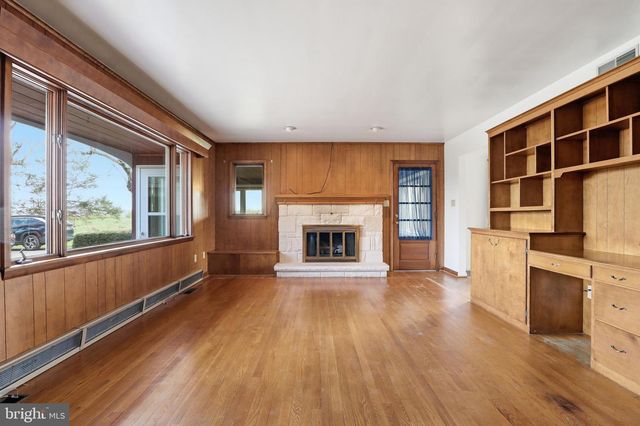 1437 LITITZ RD, Manheim, PA 17545