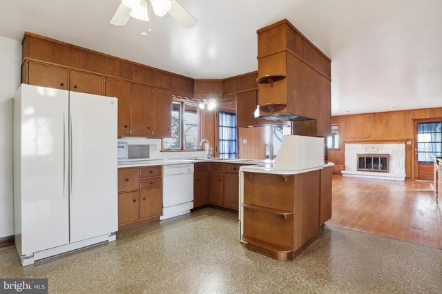 1437 LITITZ RD, Manheim, PA 17545